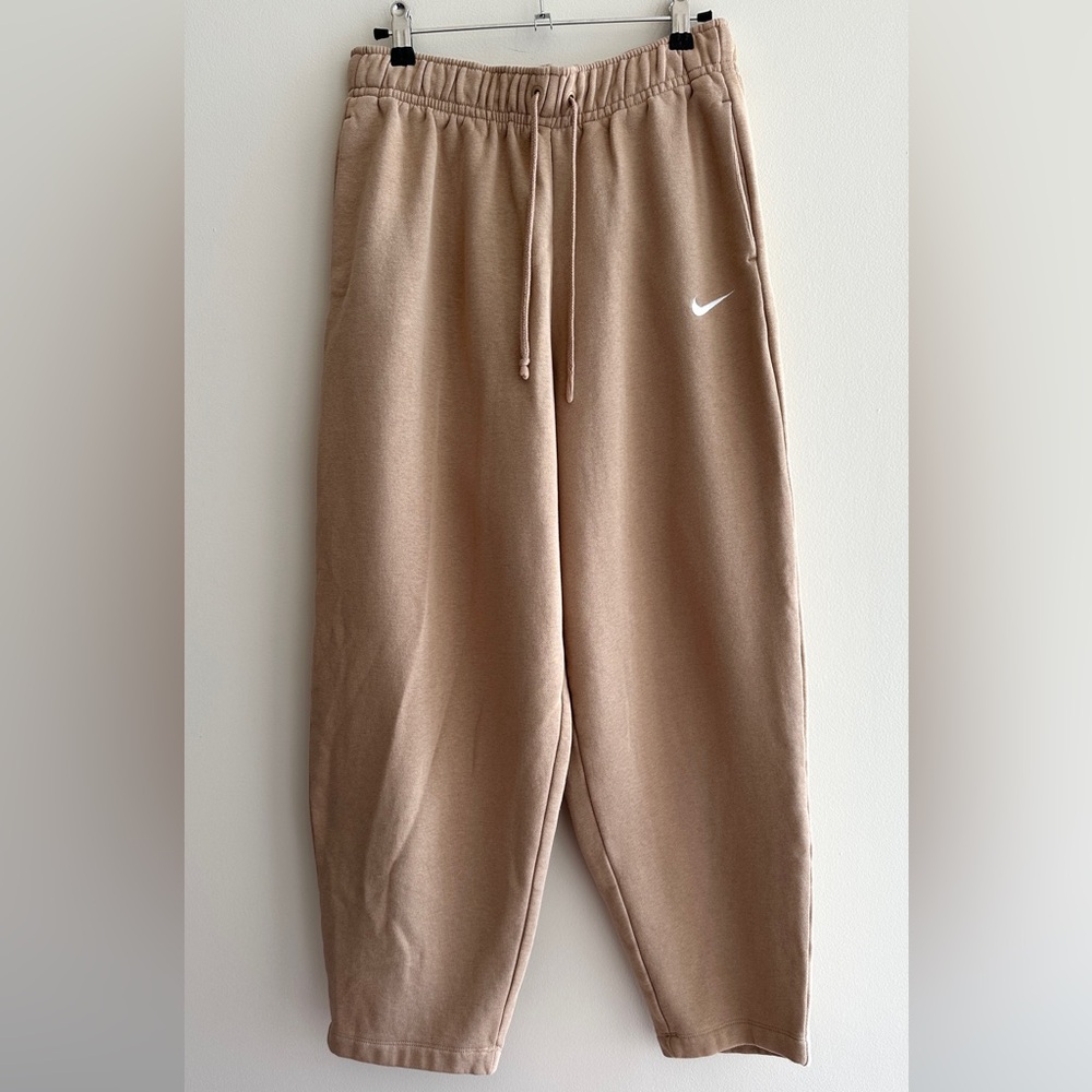 Nike Women’s Jogger Sweatpants, Sand, Size Small